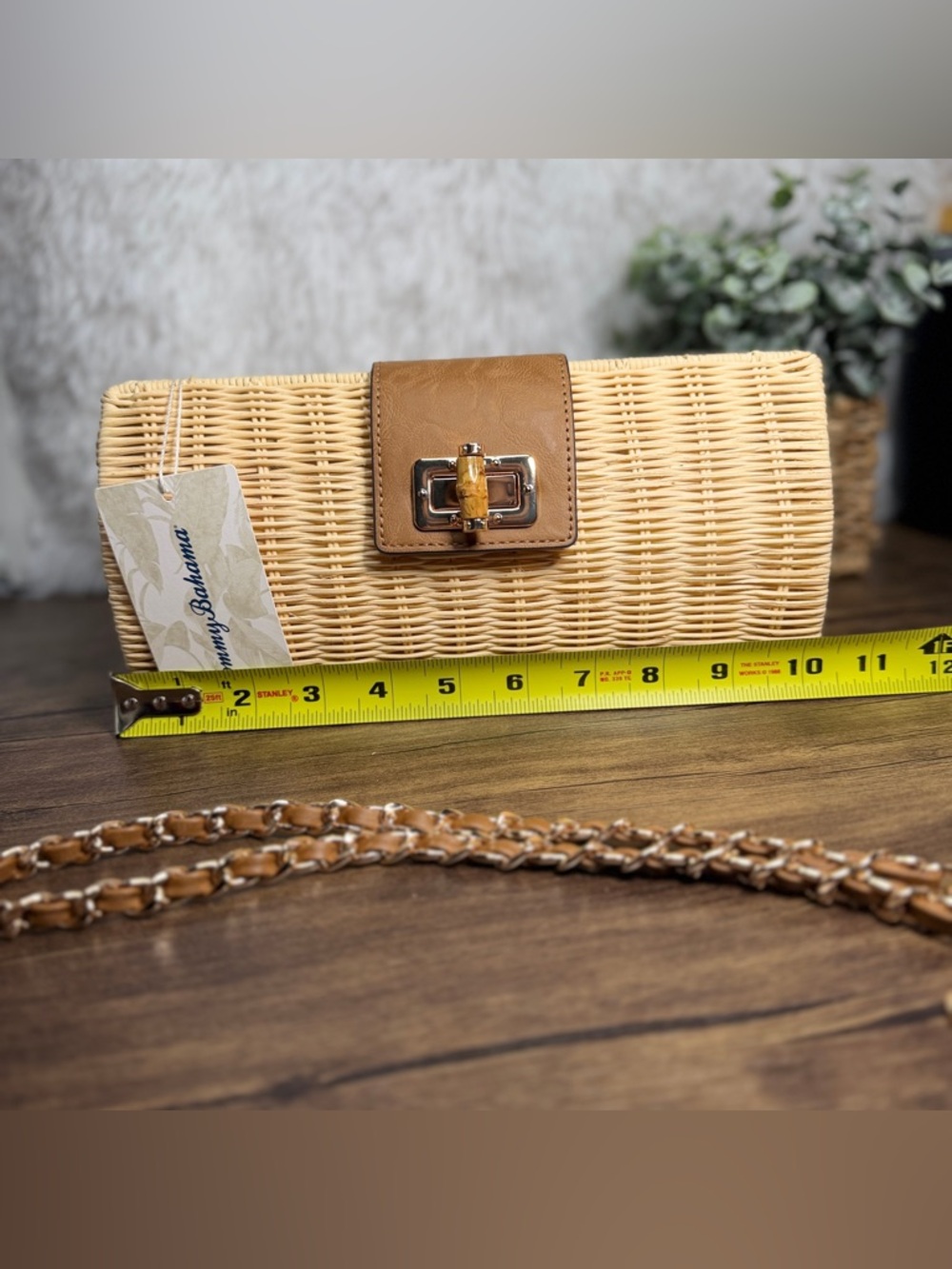 Tommy Bahama Woven Summer Bag - Picture 4 of 8